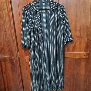Rue 21 black & white duster cardigan half sleeves